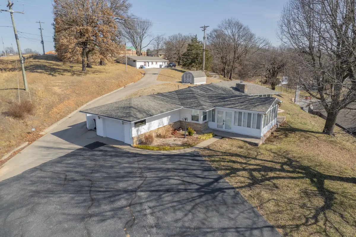 1399 Highway 37, Cassville, MO 65625 - #1