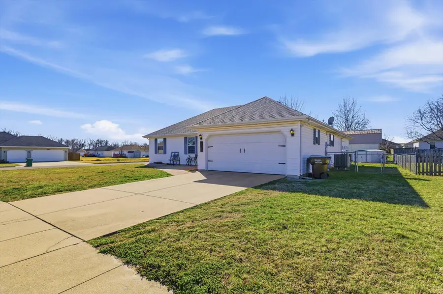 1207 S Lakeside Drive, Republic, MO 65738 - #3
