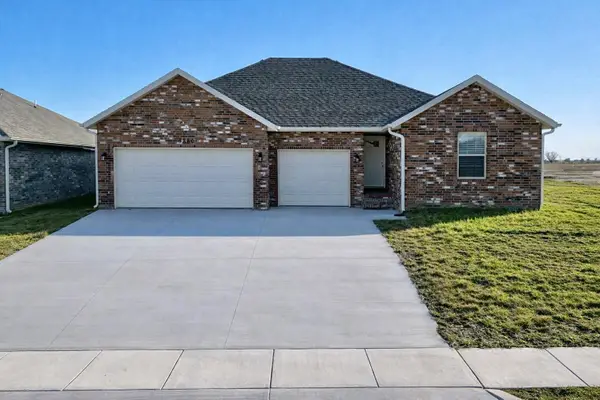 3860 W Riley Street, Bolivar, MO 65613