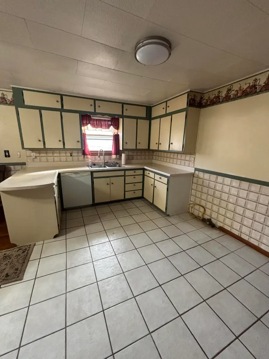 314 Birch Street, Monett, MO 65708 - #3