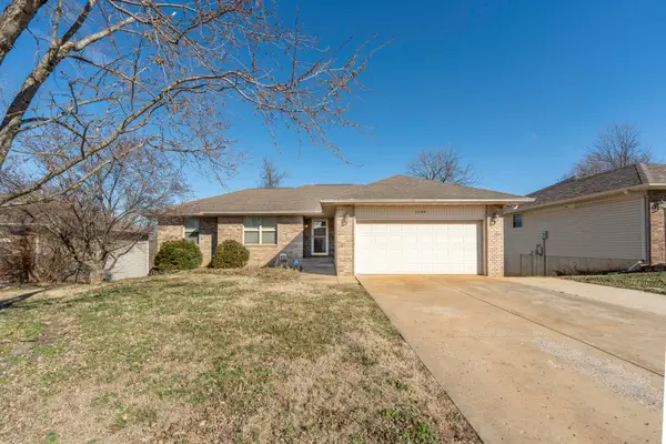 3789 W Overland Street, Springfield, MO 65807