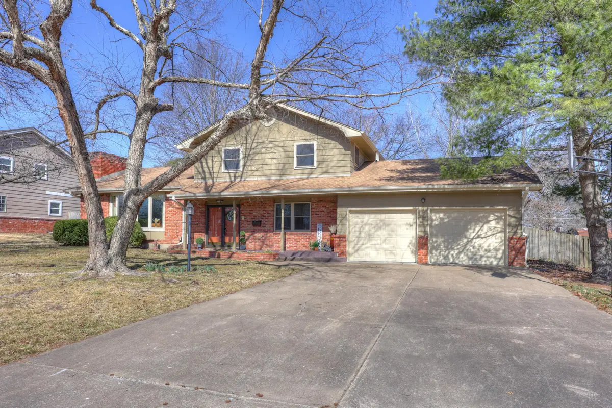 1131 Belle Air Place, Carthage, MO 64836 - #1