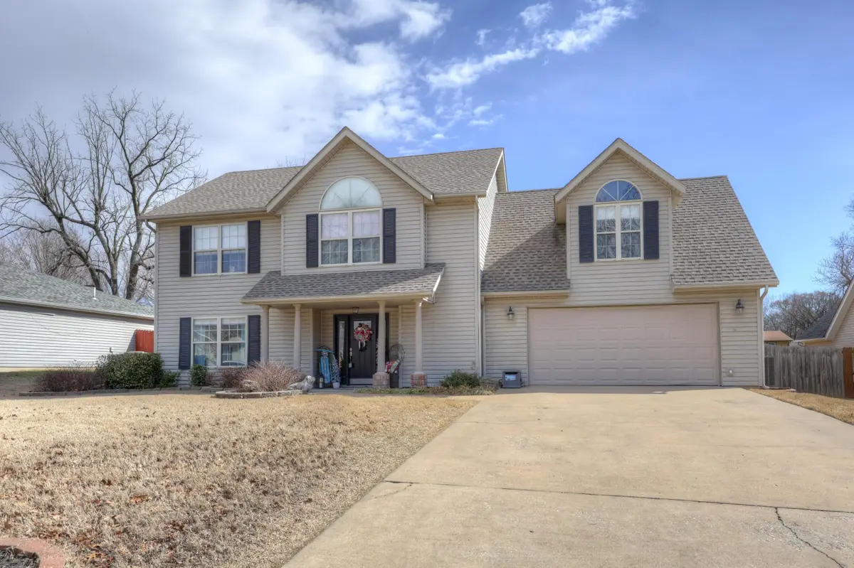 911 N Lincoln Street, Carterville, MO 64835 - #1