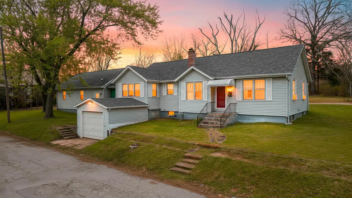 401 W Fourth Street, Willow Springs, MO 65793 - #1