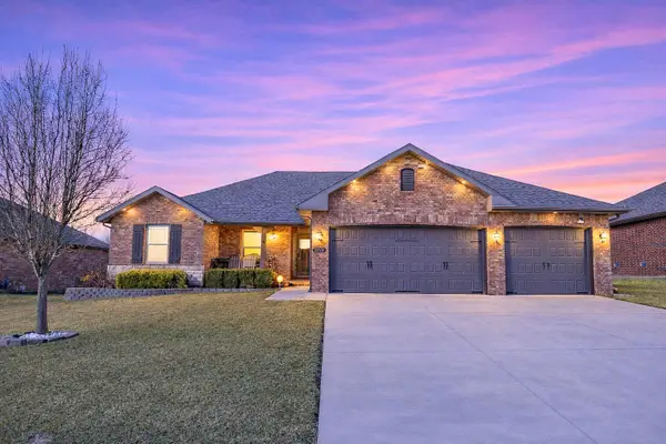 5739 S Cottonwood Drive, Battlefield, MO 65619