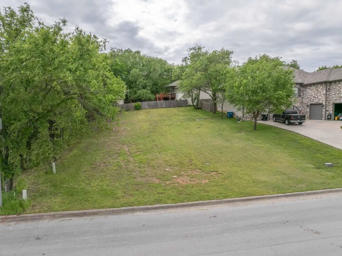 5389 S Clifton Avenue, Springfield, MO 65810 - #1