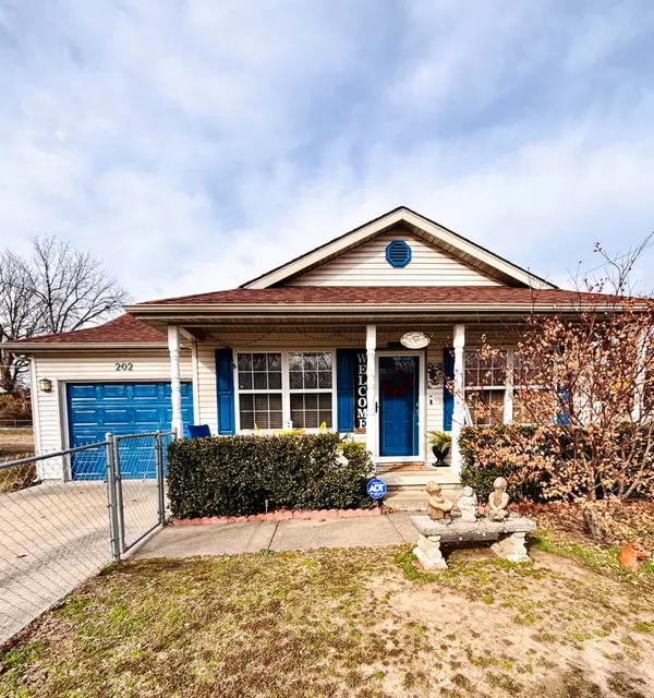 202 S Oak Avenue, Joplin, MO 64801