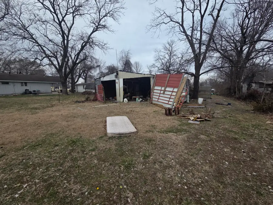 1309 W Allison Street, Nevada, MO 64772 - #3