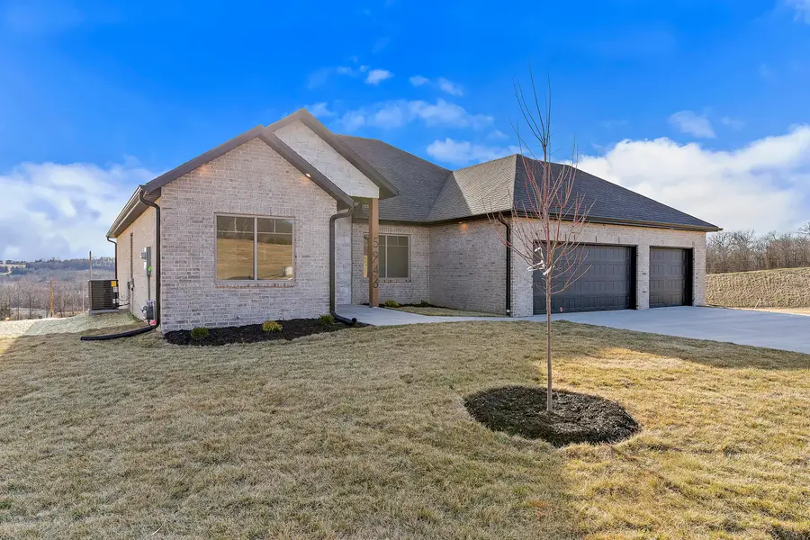 5946 S Hearthstone Court, Springfield, MO 65810 - #2