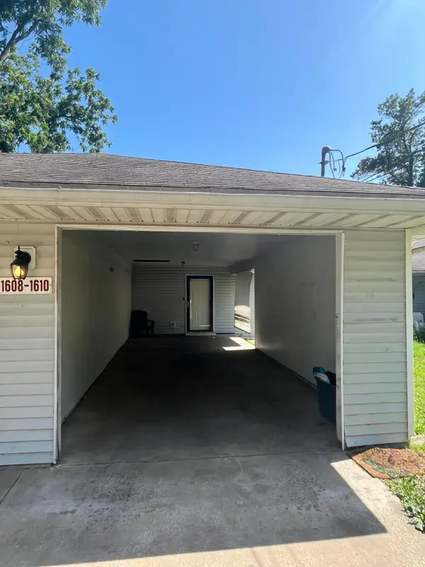 1608 W Lombard Street, Springfield, MO 65802