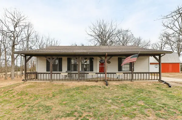 24 Oak Crest Drive, Marshfield, MO 65706