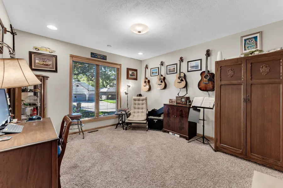 709 W Jackson Avenue, Nixa, MO 65714 - #3