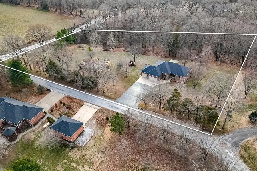 997 S Oak Ridge Road, Nixa, MO 65714 - #2