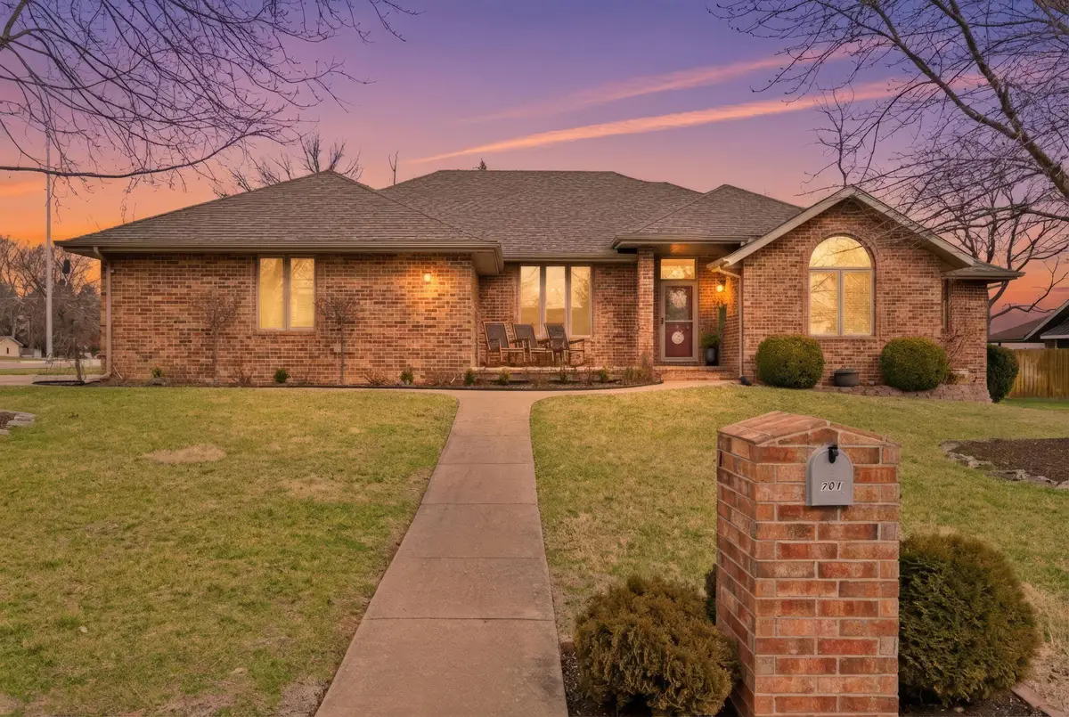 701 E Bennett Court, Nixa, MO 65714 - #1