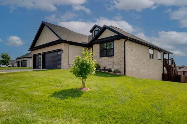 2027 N Cannonade Court, Springfield, MO 65802