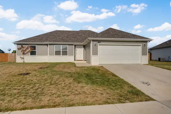 328 E Melton Road, Ozark, MO 65721