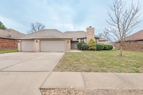 2142 E Inman Street, Springfield, MO 65804