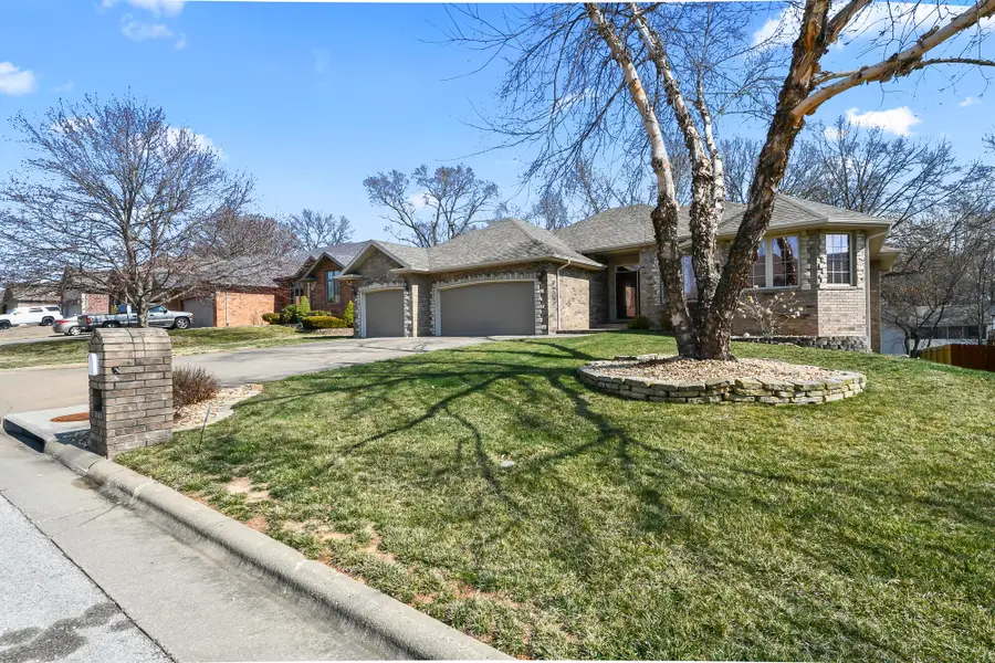 5094 S Burrows Avenue, Springfield, MO 65810 - #2