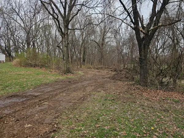 000 E Garner Street, Goodman, MO 64843