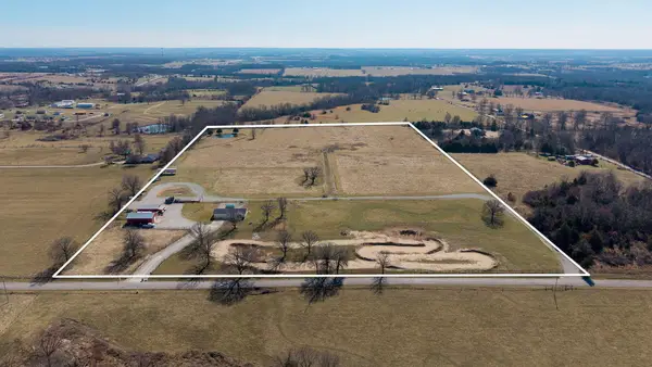 30 Somerset Road, Buffalo, MO 65622