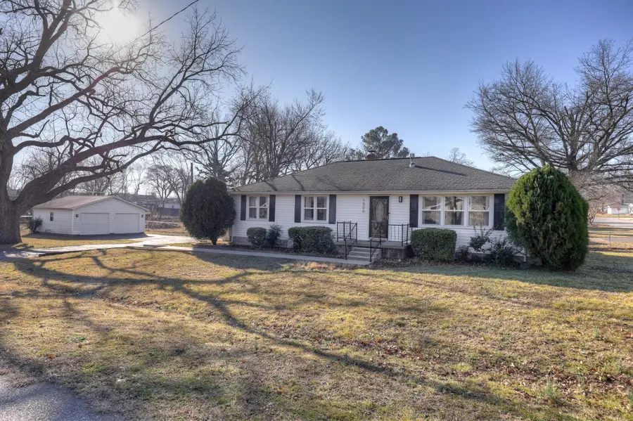 1500 Robertson Avenue, Carthage, MO 64836 - #3