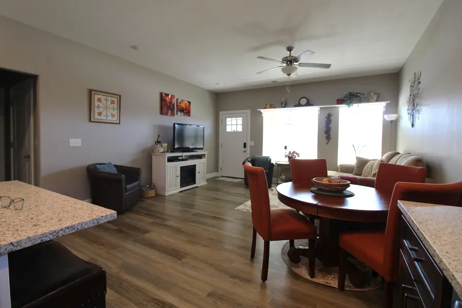 275 W Abbi Lane, Bolivar, MO 65613 - #3