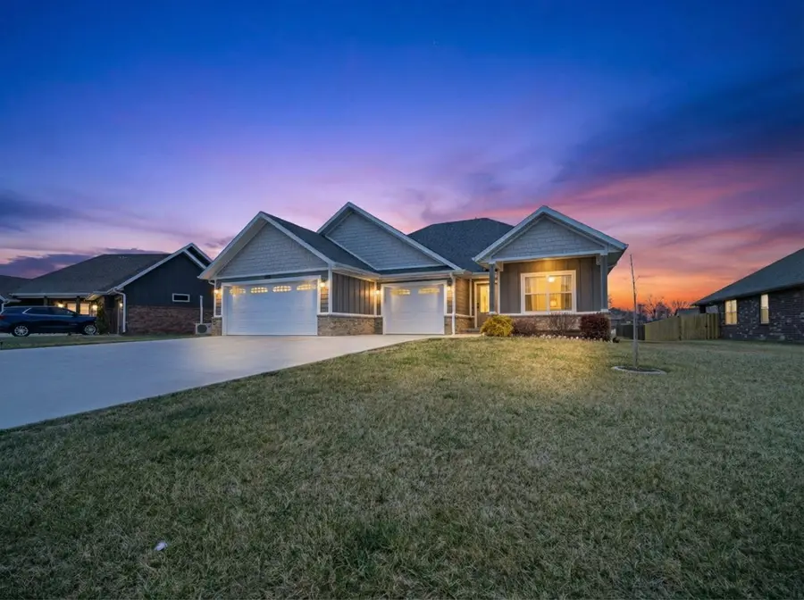 1205 W Yellowstone Street, Nixa, MO 65714 - #3