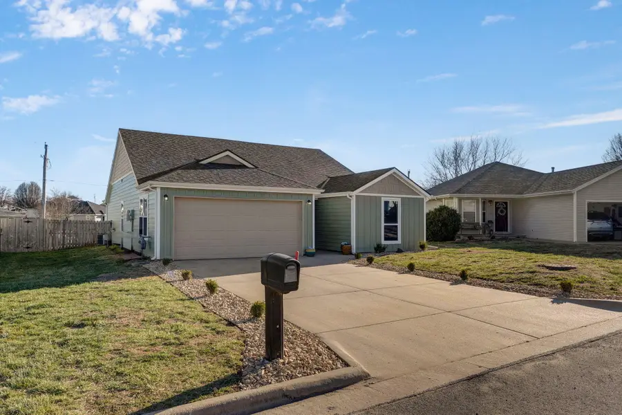 752 W Mimosa Court, Nixa, MO 65714 - #3