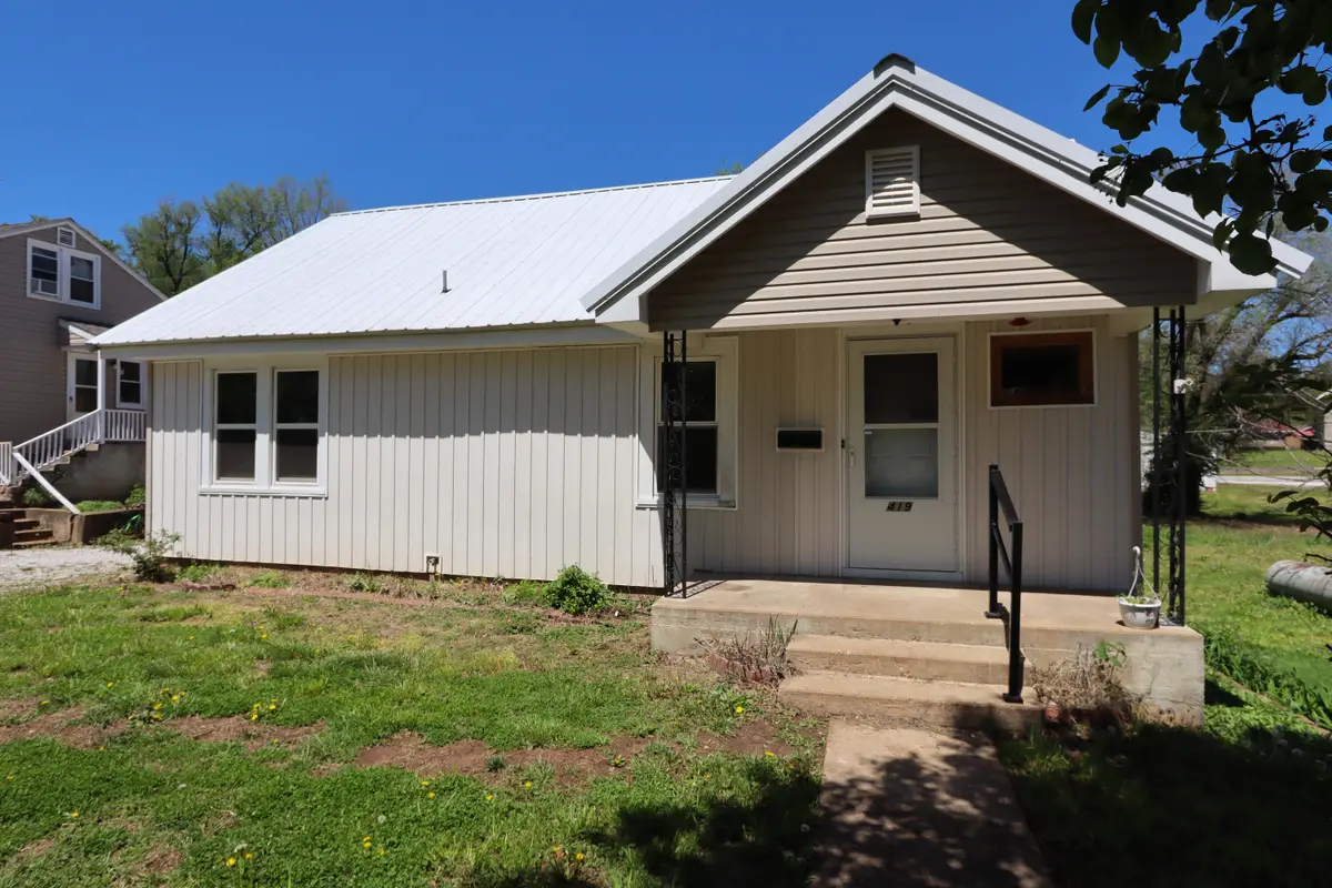419 E Olive Street, Bolivar, MO 65613 - #1