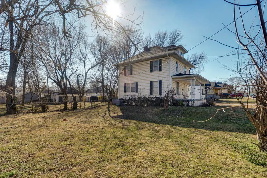 1120 W Hamilton Street, Springfield, MO 65802 - #3