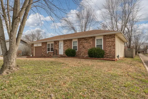 602 E Dyann Drive, Nixa, MO 65714