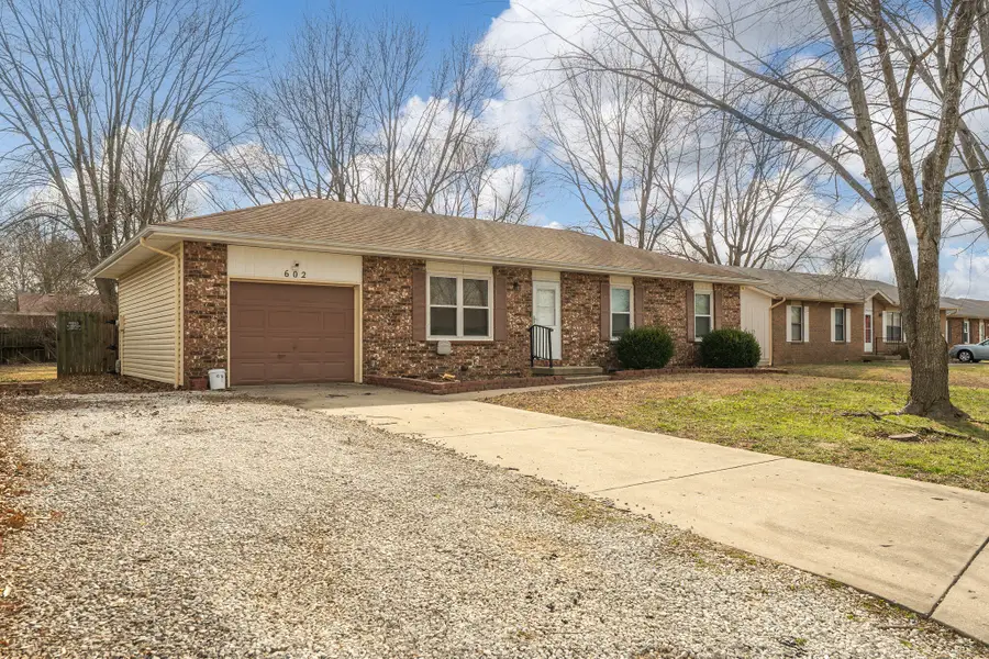 602 E Dyann Drive, Nixa, MO 65714 - #3