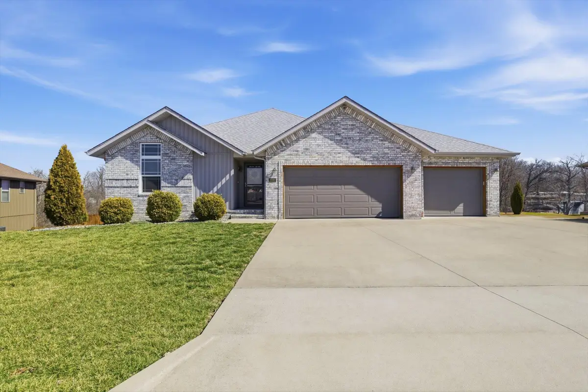 1930 N Seabrook Drive, Nixa, MO 65714 - #1