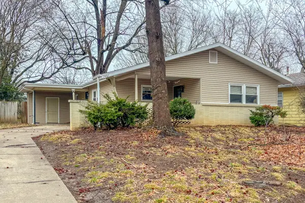 1461 E Berkeley Street, Springfield, MO 65804