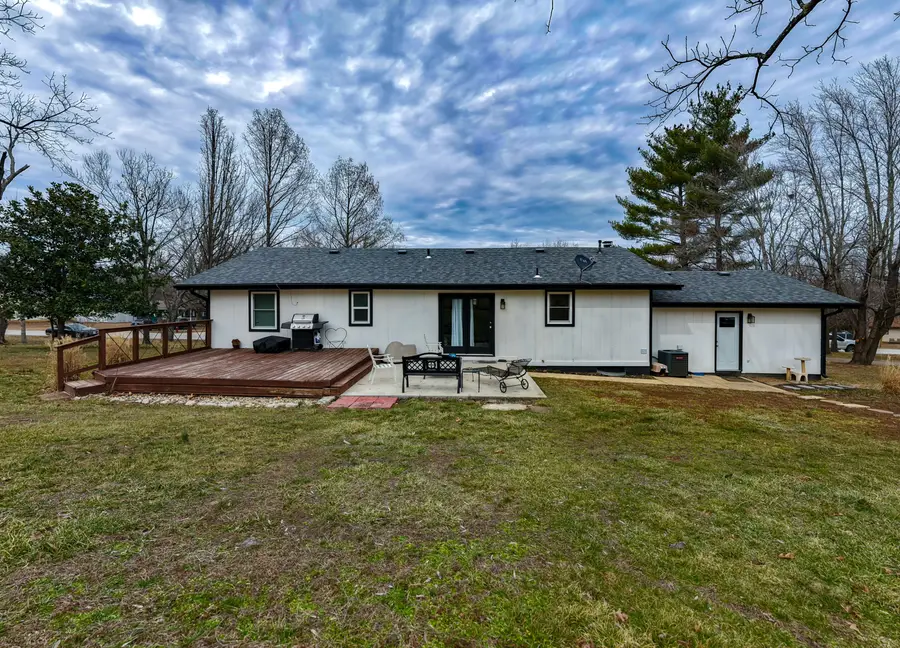 1705 Lakeview Drive, Ava, MO 65608 - #2