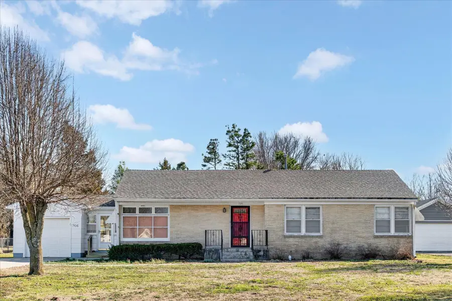 706 W Washington Street, Marshfield, MO 65706 - #2