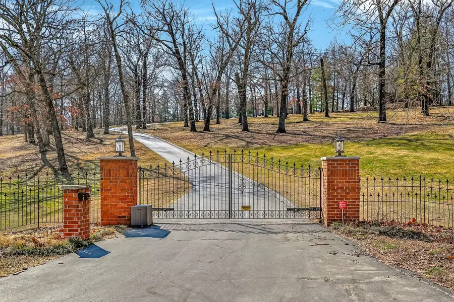 5147 S Farm Road 181, Springfield, MO 65804 - #2