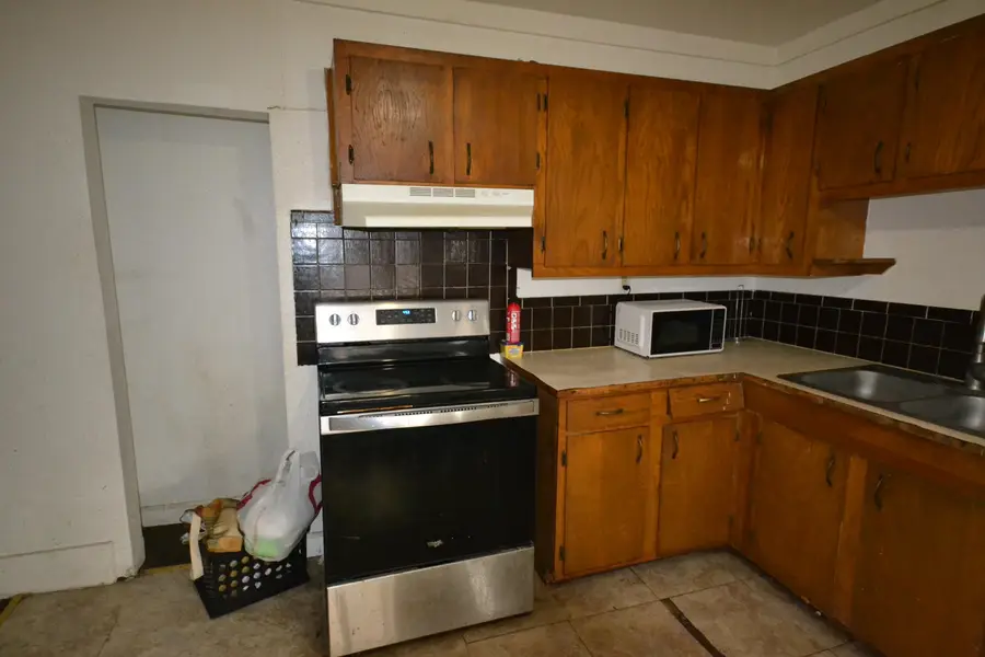 1216 E Commercial Street, Springfield, MO 65803 - #2