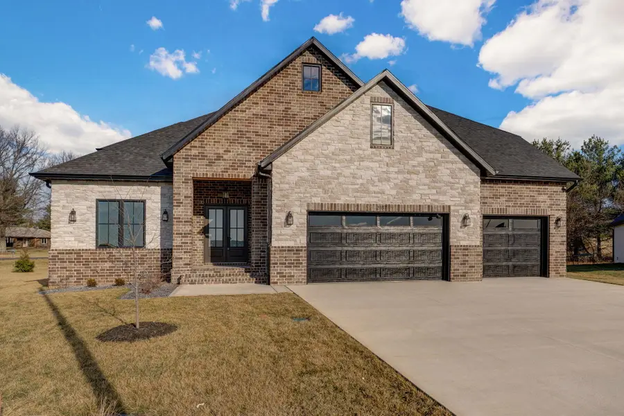 2187 N Silver Charm Avenue, Springfield, MO 65802 - #2