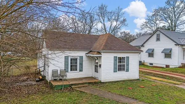 824 W Leyda Street, West Plains, MO 65775