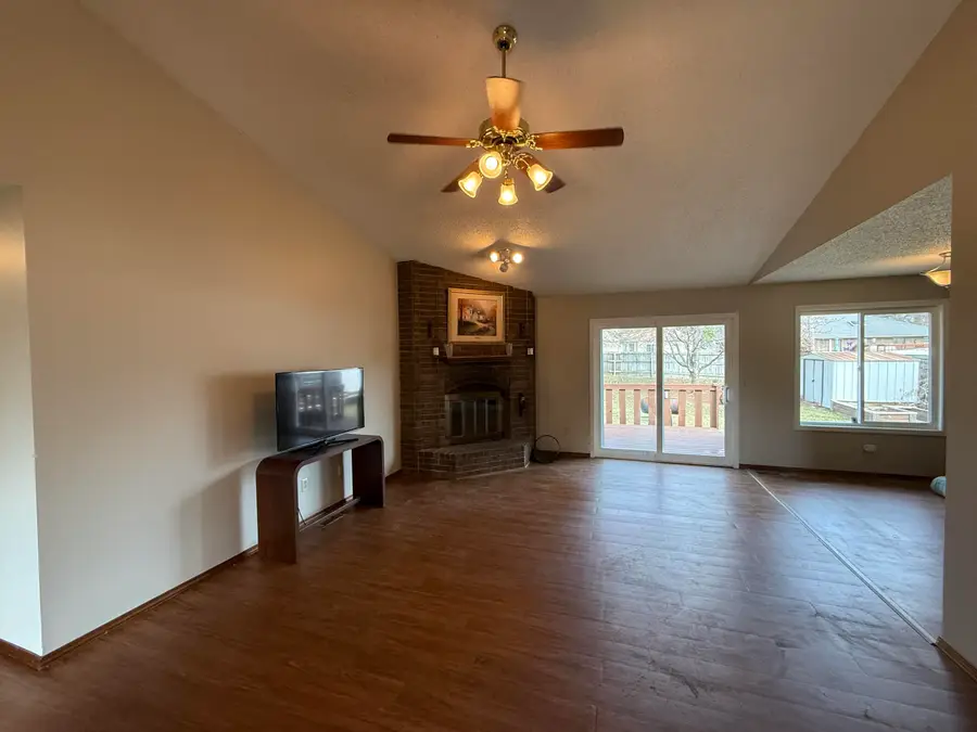 1419 W Whiteside Street, Springfield, MO 65807 - #2