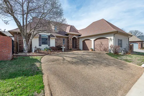 8605 Interlochen Drive, Nixa, MO 65714