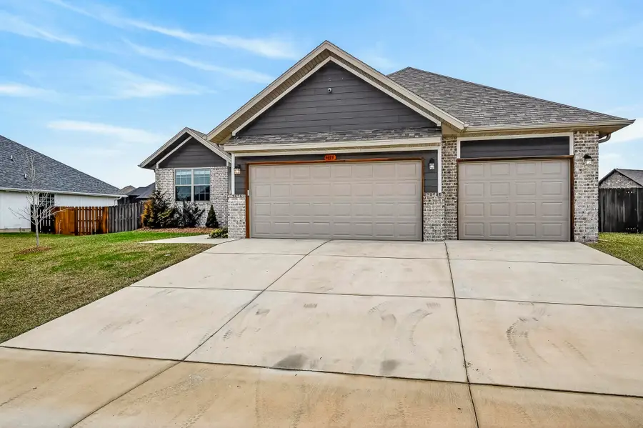 4419 Madrid Avenue, Ozark, MO 65721 - #2
