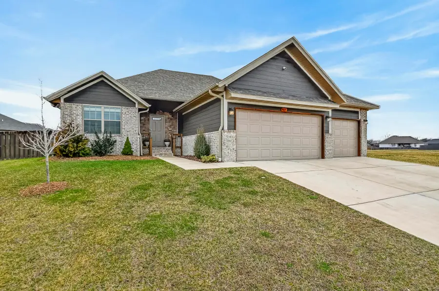 4419 Madrid Avenue, Ozark, MO 65721 - #3