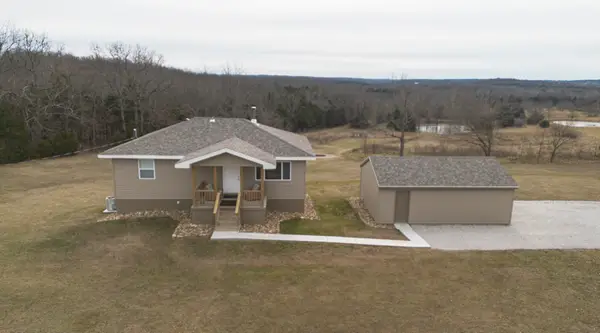 10226 State Route 38, Elkland, MO 65644