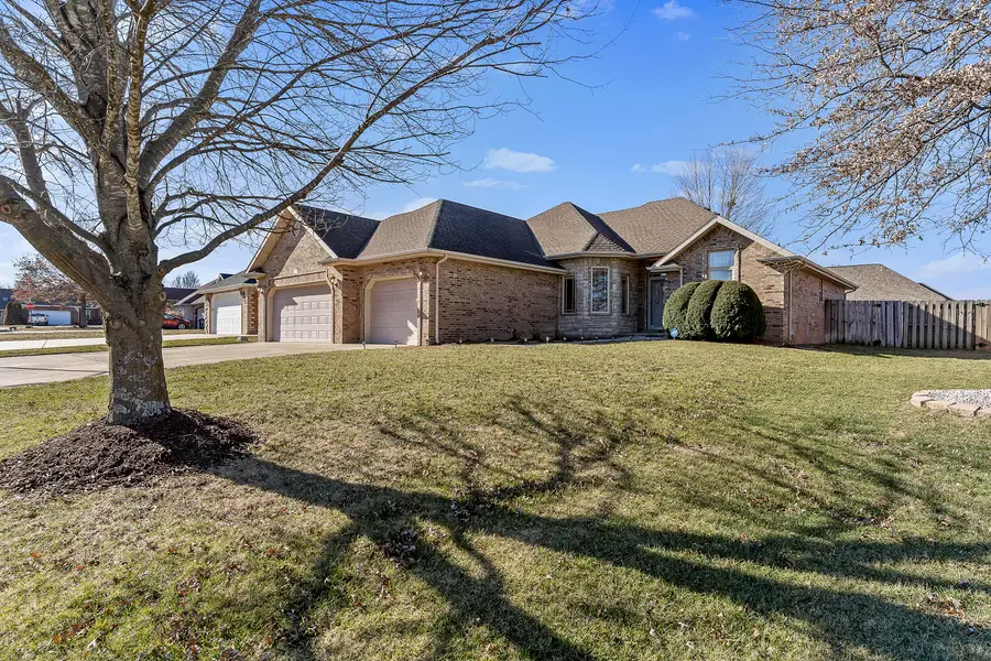 3969 N Springlawn Avenue, Springfield, MO 65803 - #2