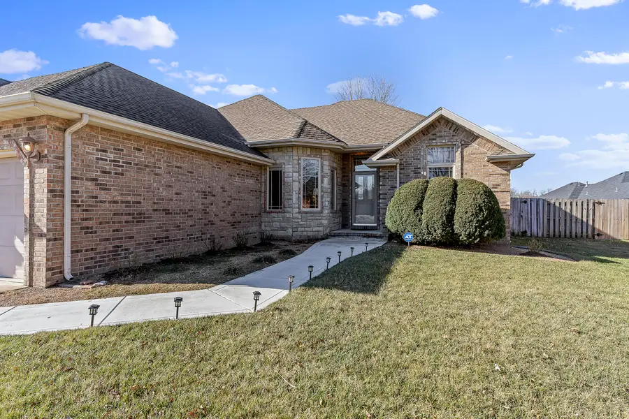 3969 N Springlawn Avenue, Springfield, MO 65803 - #3