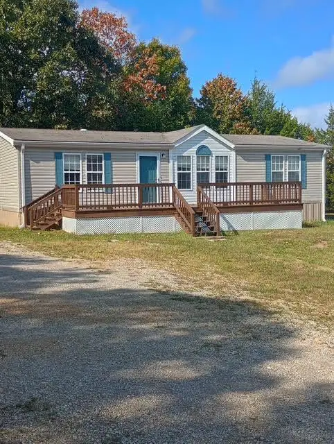 1805 County Road 837, Gainesville, MO 65655