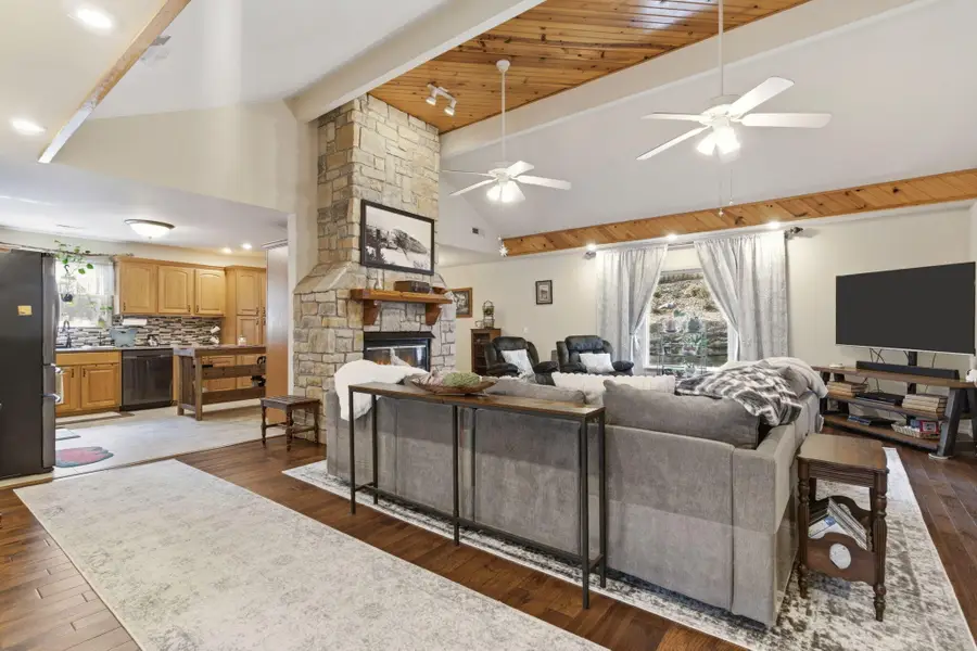 104 Oak Drive, Kimberling City, MO 65686 - #3