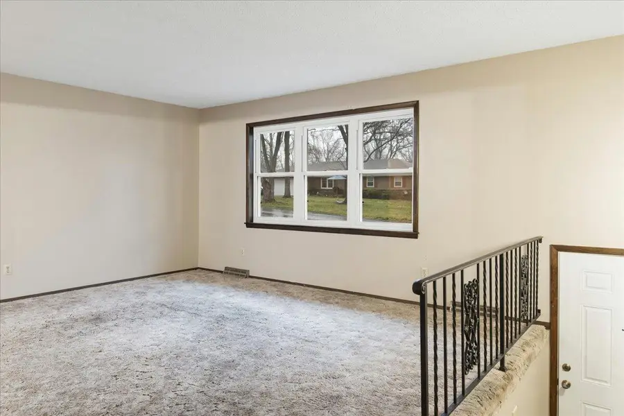 4715 S Wildwood Drive, Springfield, MO 65810 - #3